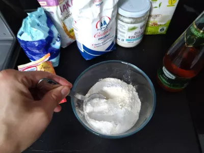 20 Min Bananen / Himbeer Fluffy Vegan Pancakes : Feste Zutaten mischen